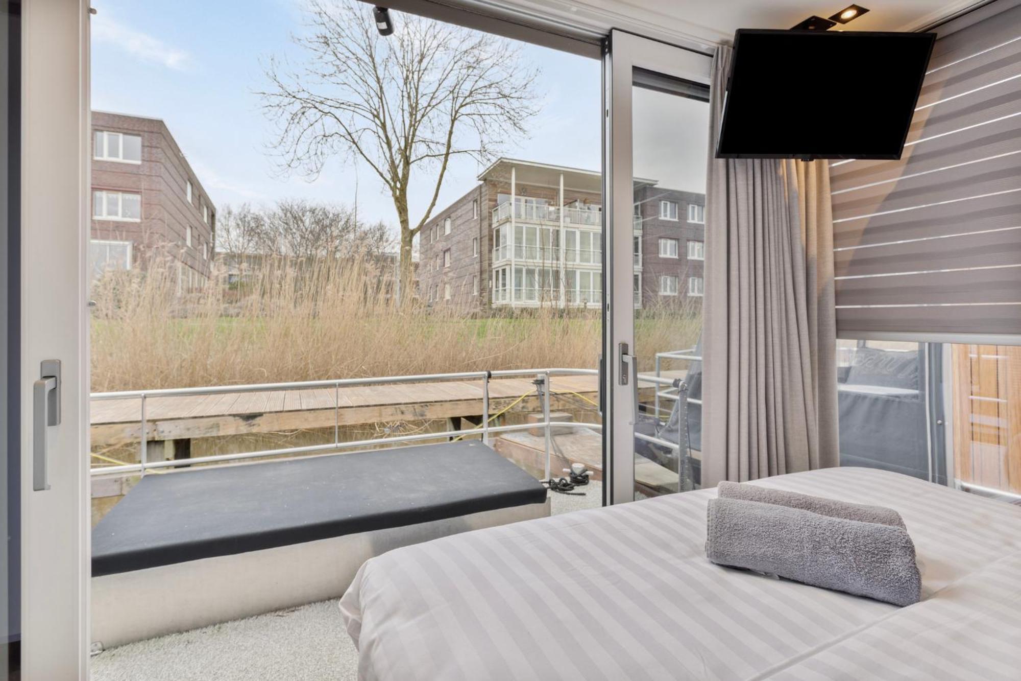 Luxurious Waterloft Near Beach And Centre By Weltevreden Experience Zeewolde Kültér fotó