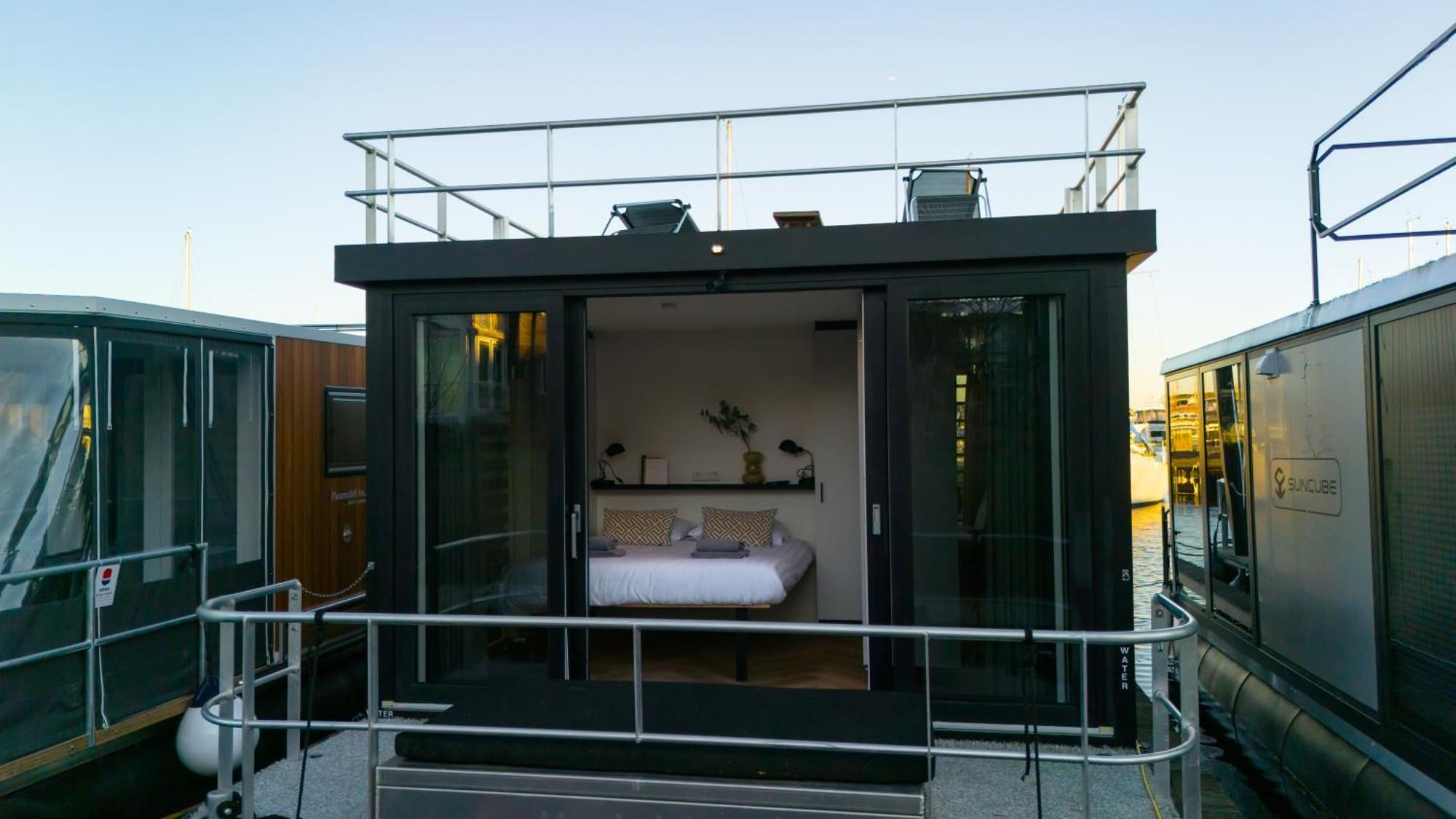 Luxurious Waterloft Near Beach And Centre By Weltevreden Experience Zeewolde Kültér fotó