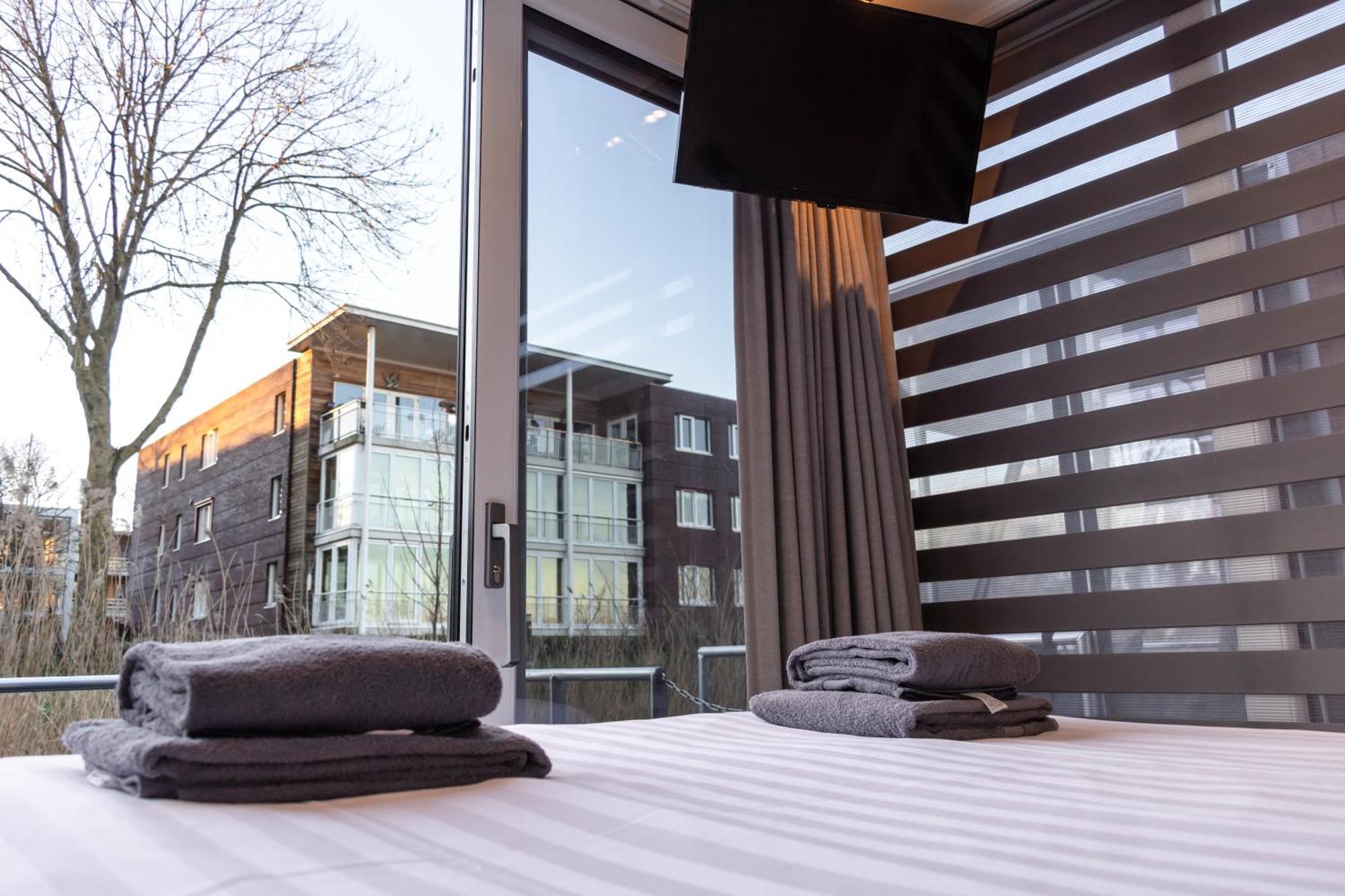 Luxurious Waterloft Near Beach And Centre By Weltevreden Experience Zeewolde Kültér fotó